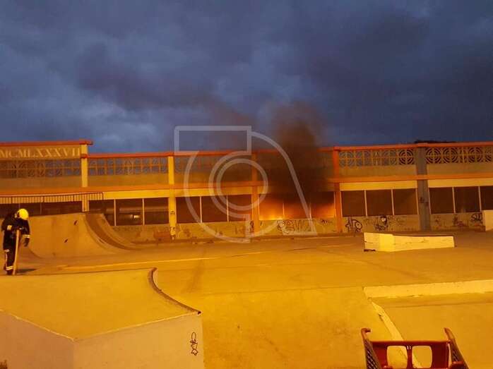 Imagen de incendio de esta noche (Foto TA)